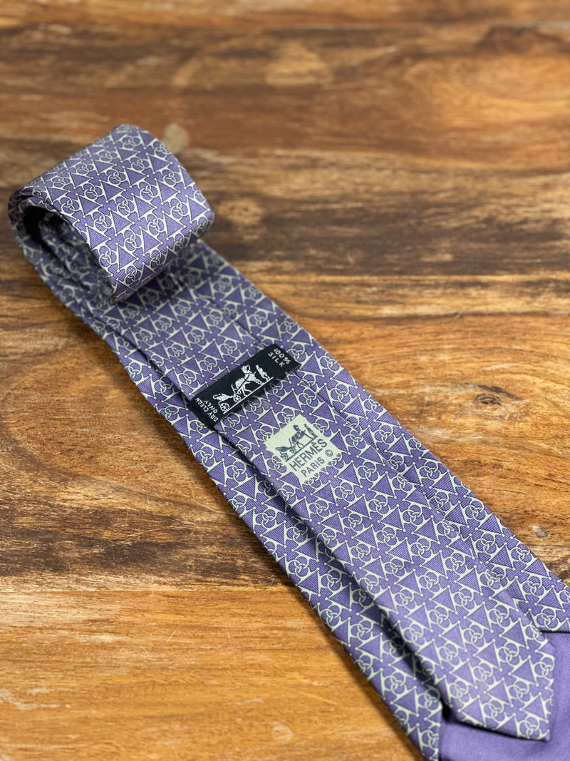Corbata Hermés morada
