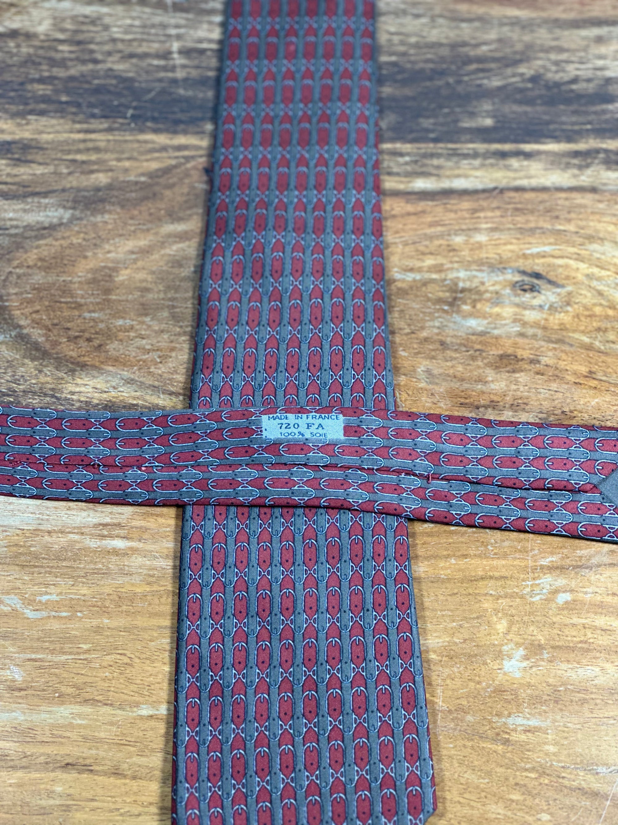 Corbata Hermés marrón