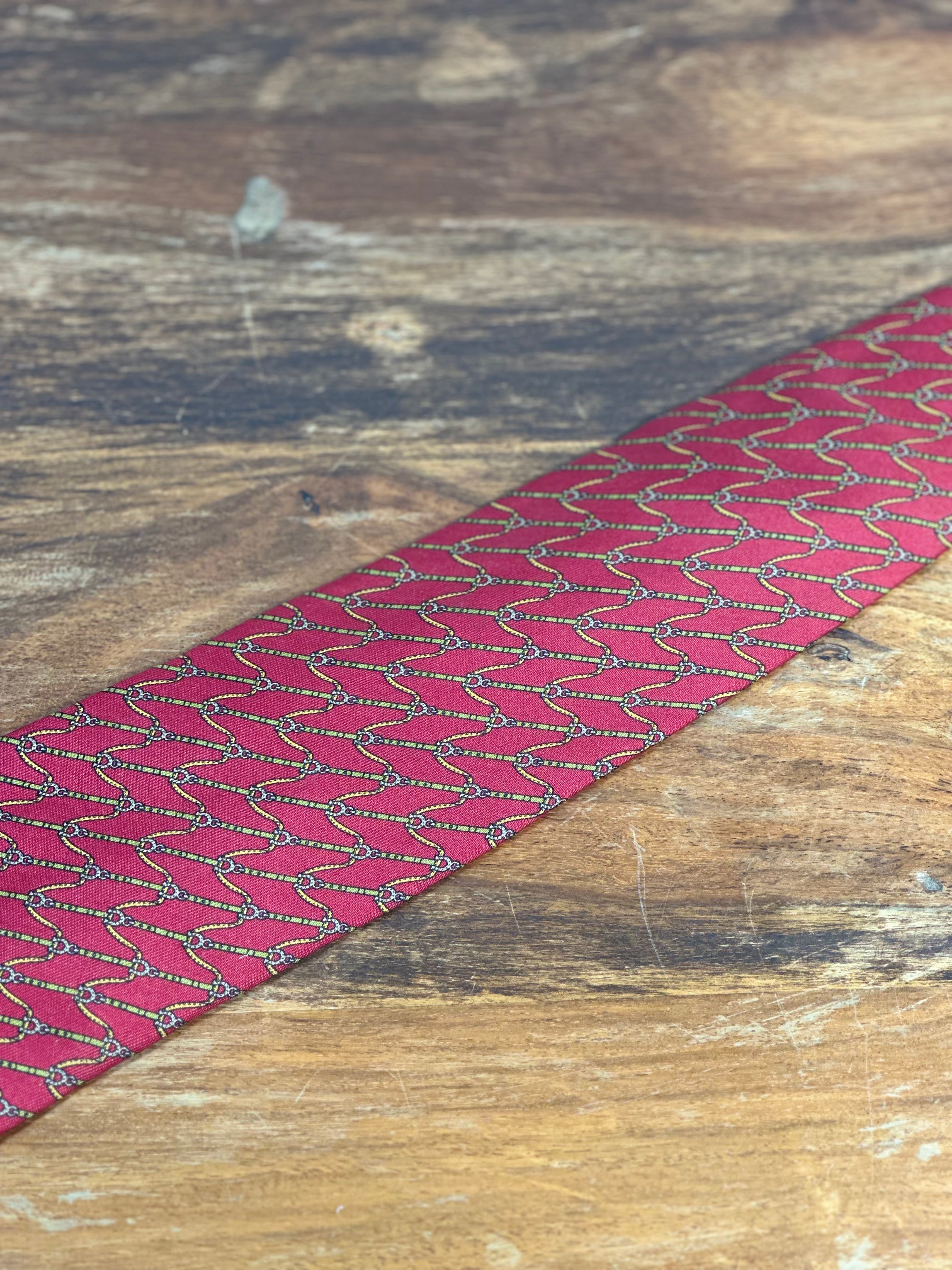Corbata Gucci roja