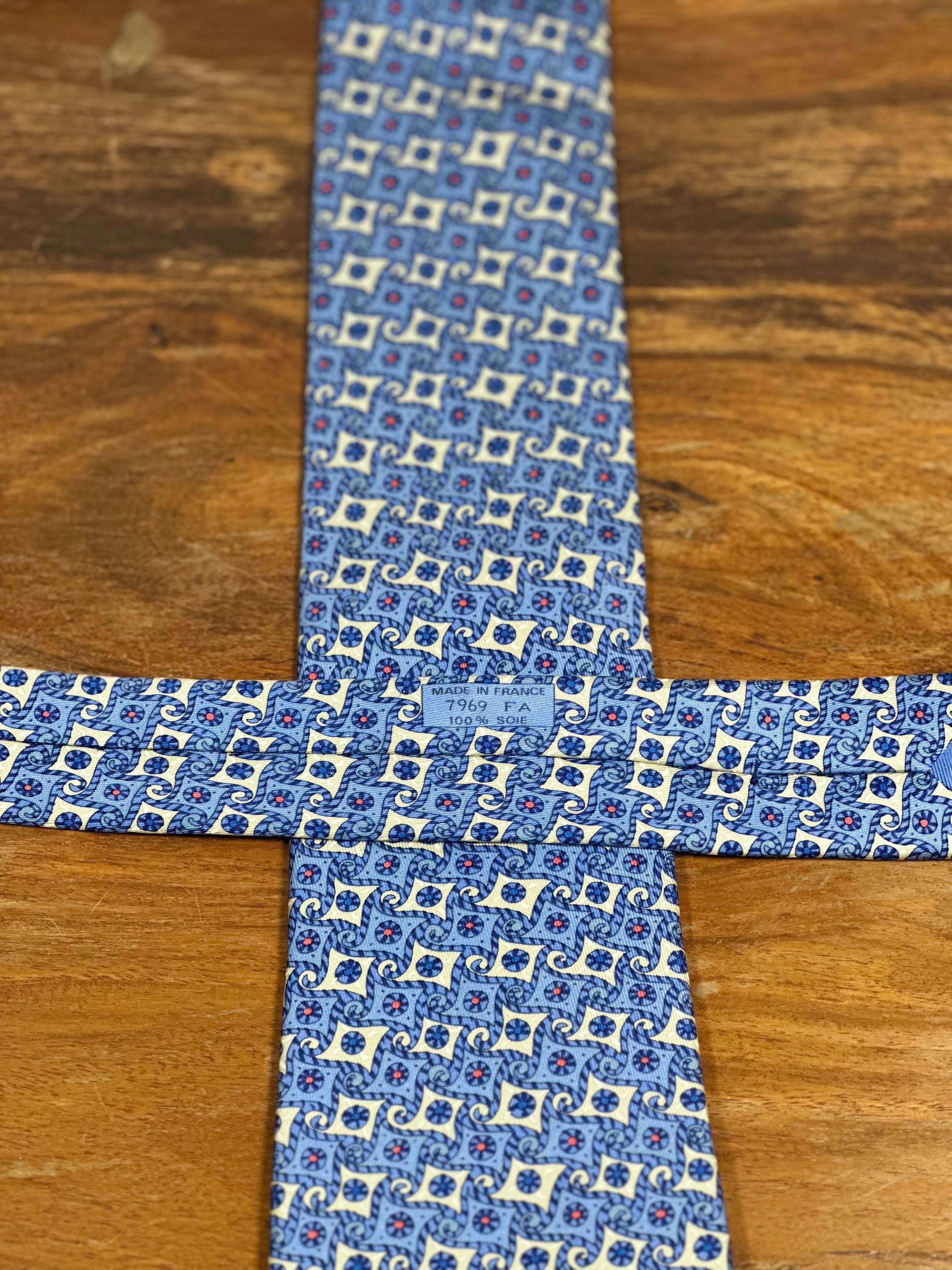 Corbata Hermés azul