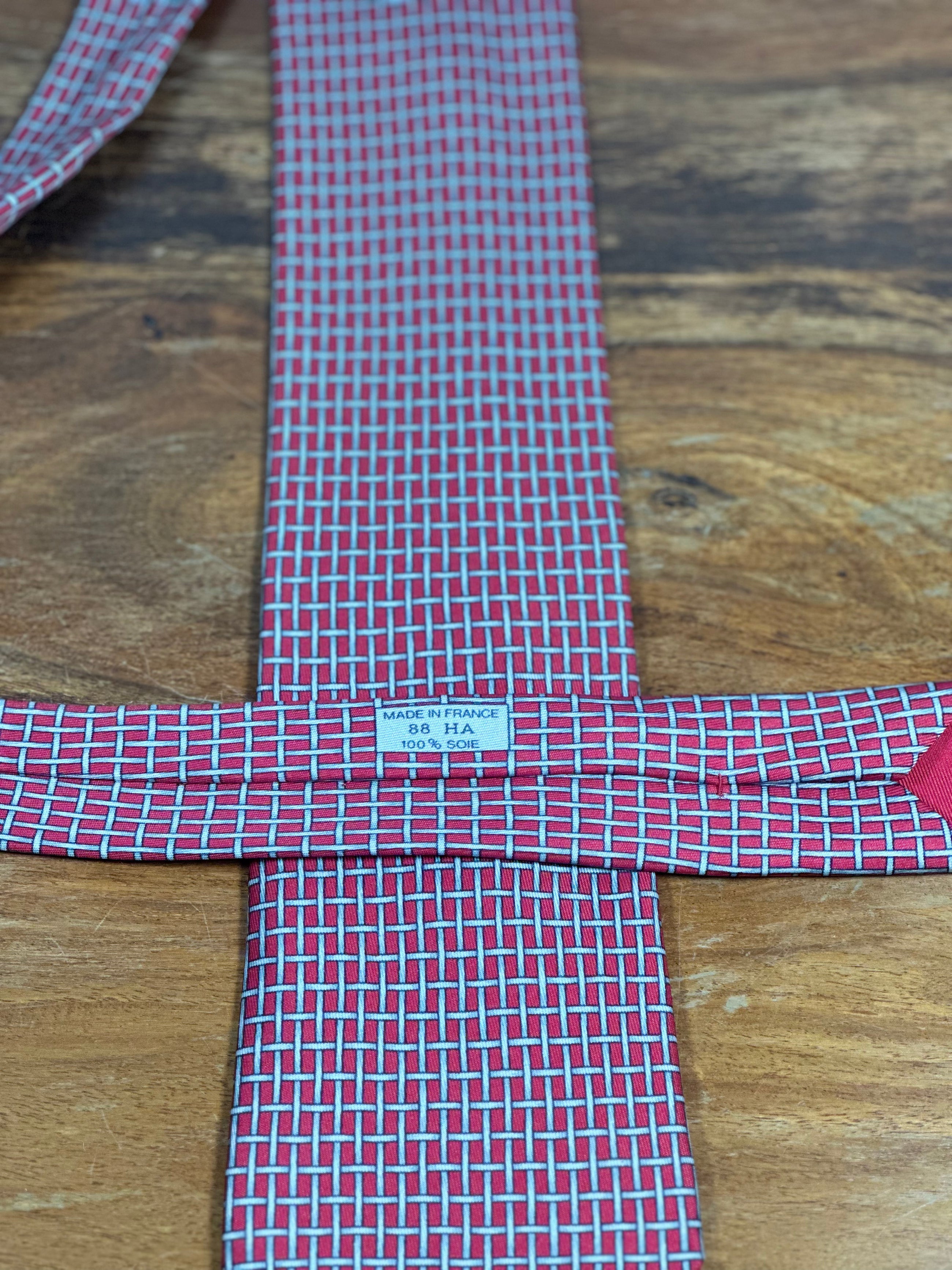 Corbata Hermés roja