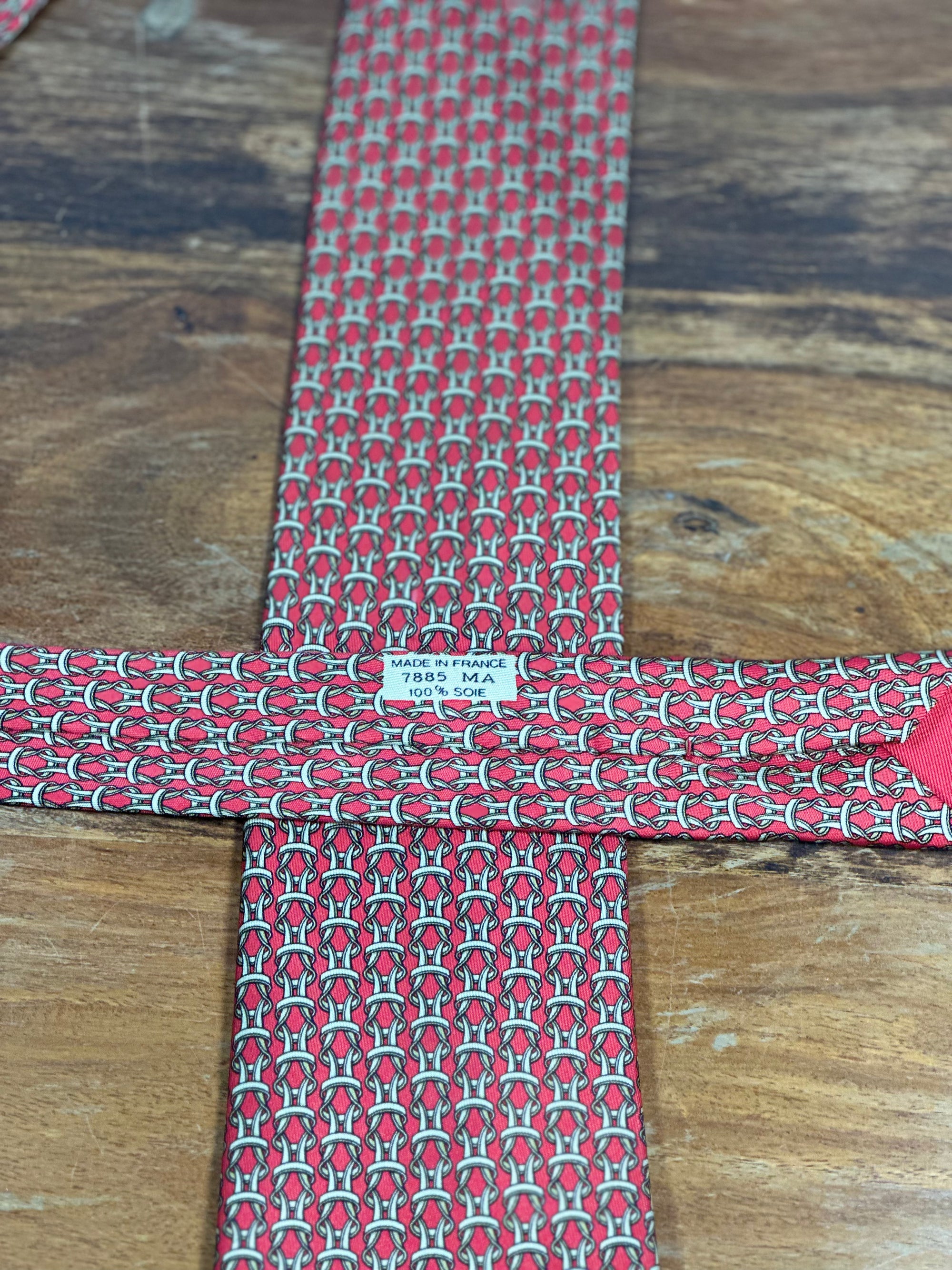 Corbata Hermés roja