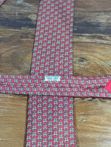 Corbata Hermés roja