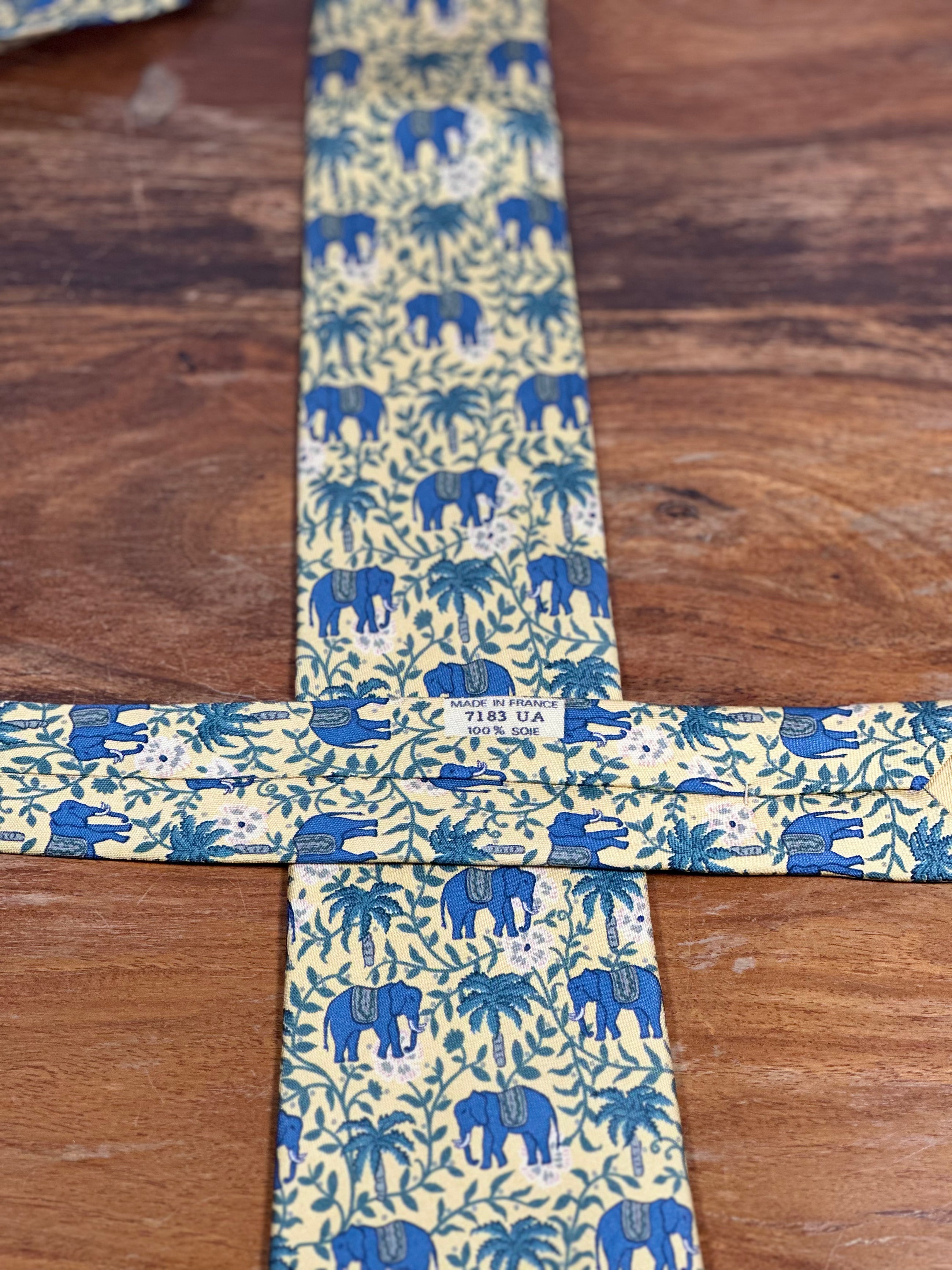 Corbata Hermés amarilla