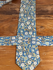 Corbata Hermés azul