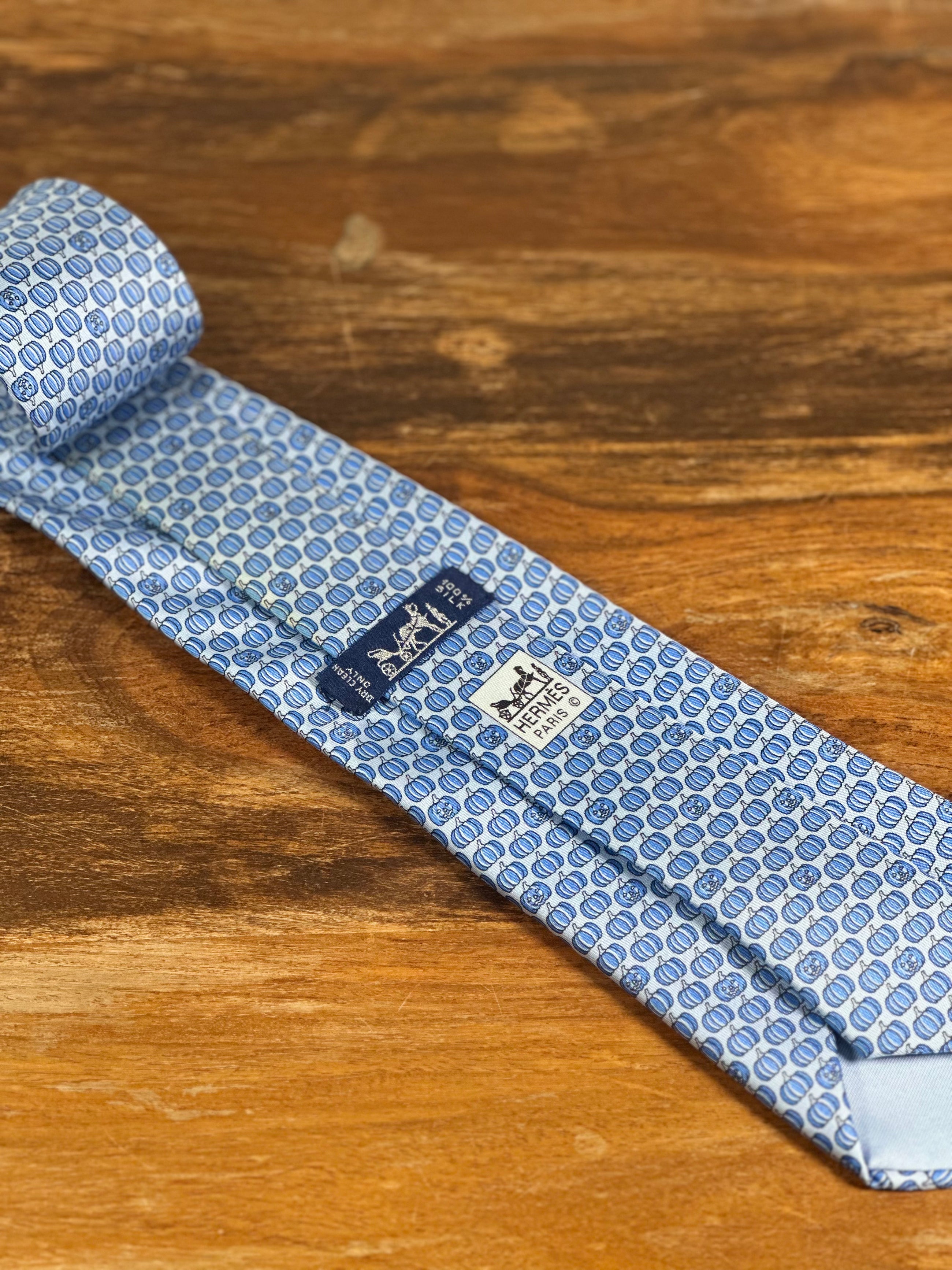 Corbata Hermés azul