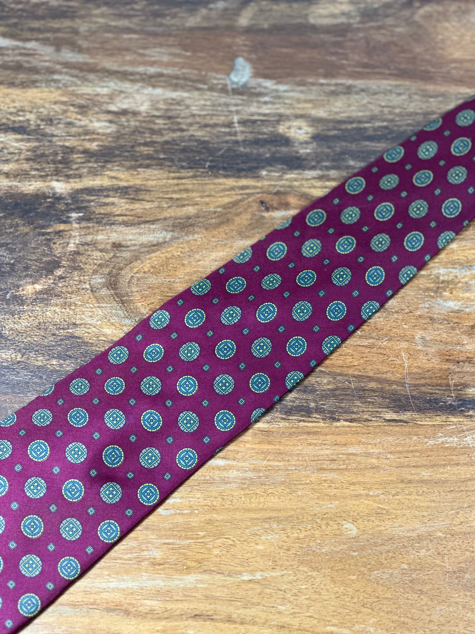 Corbata Dior burdeos