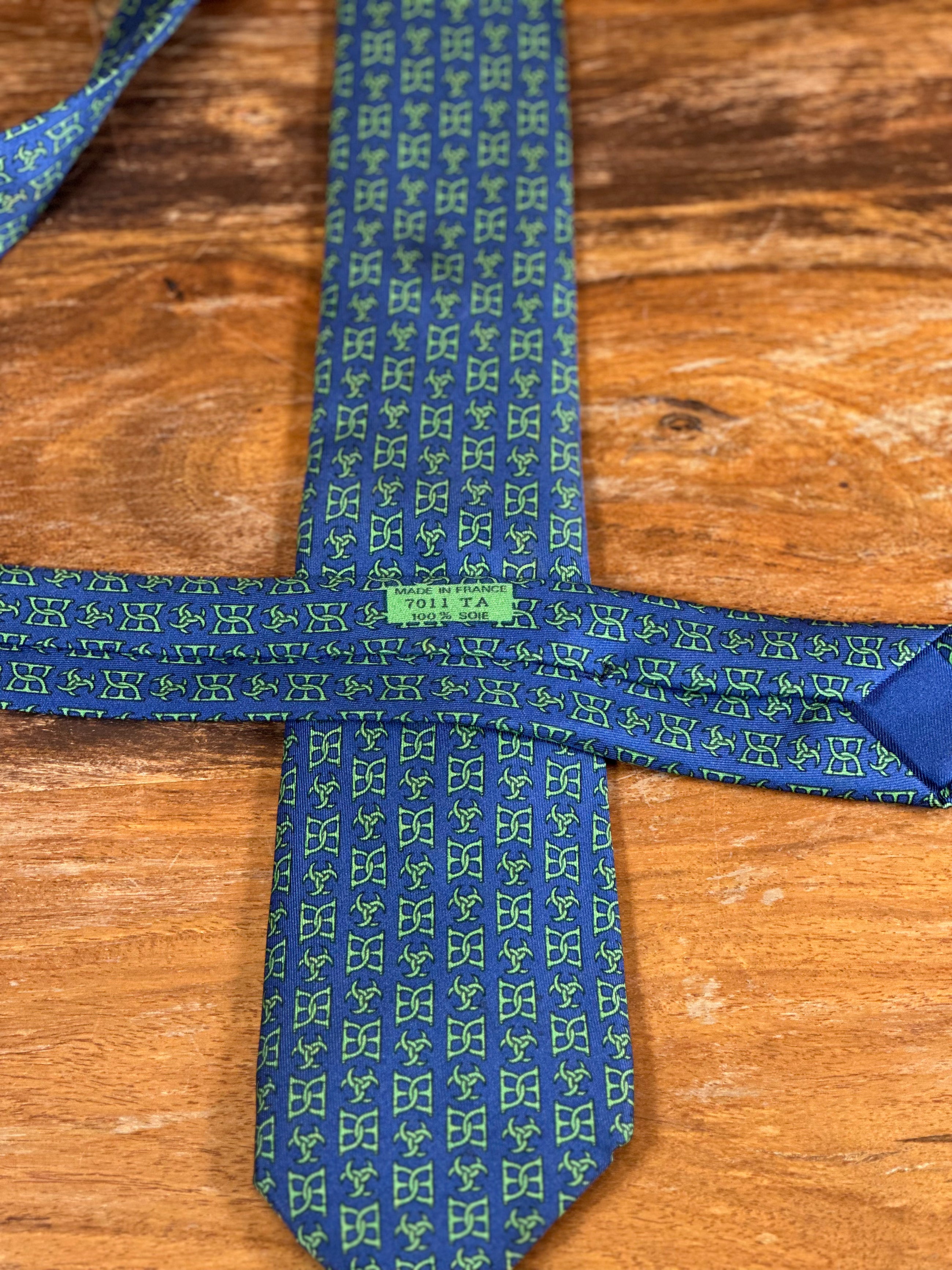 Corbata Hermés azul