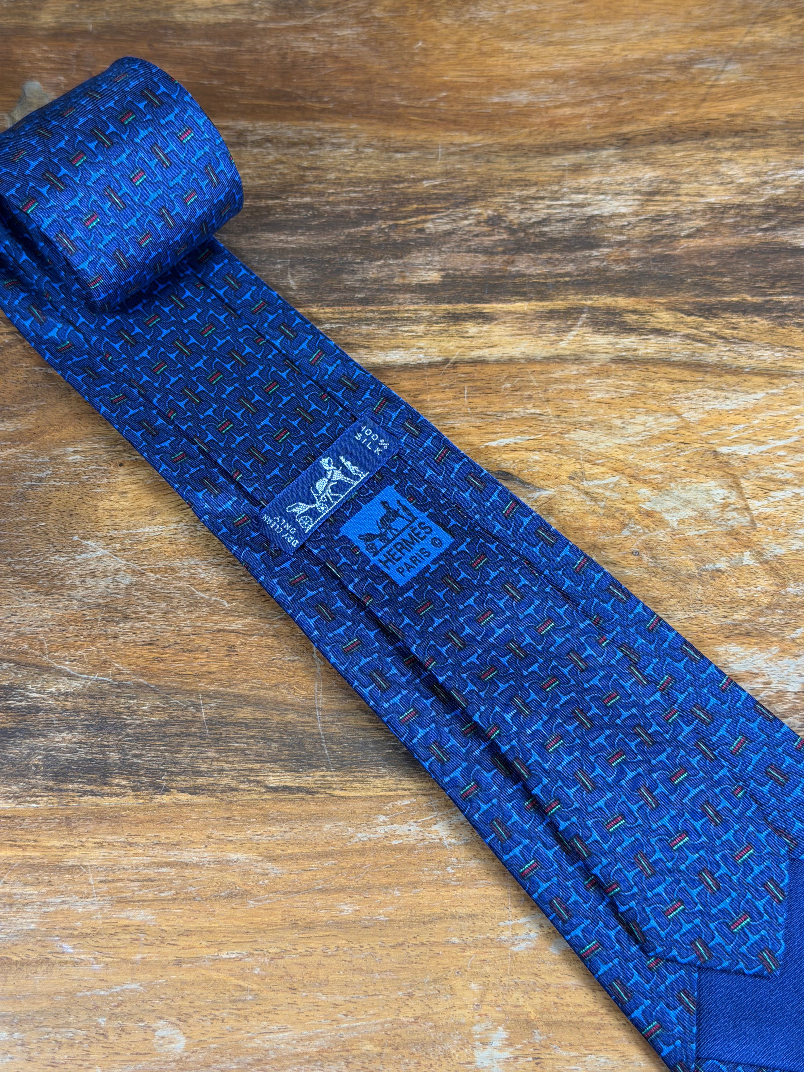 Corbata Hermés azul
