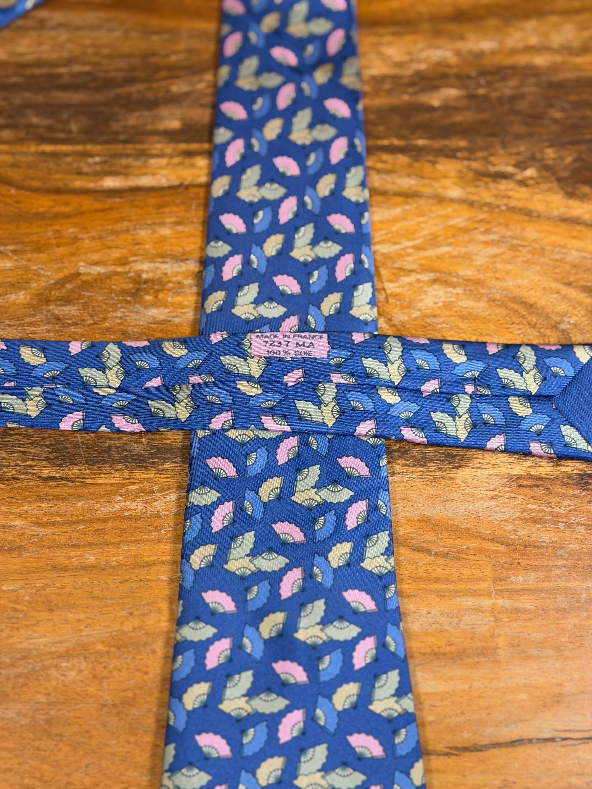 Corbata Hermés azul