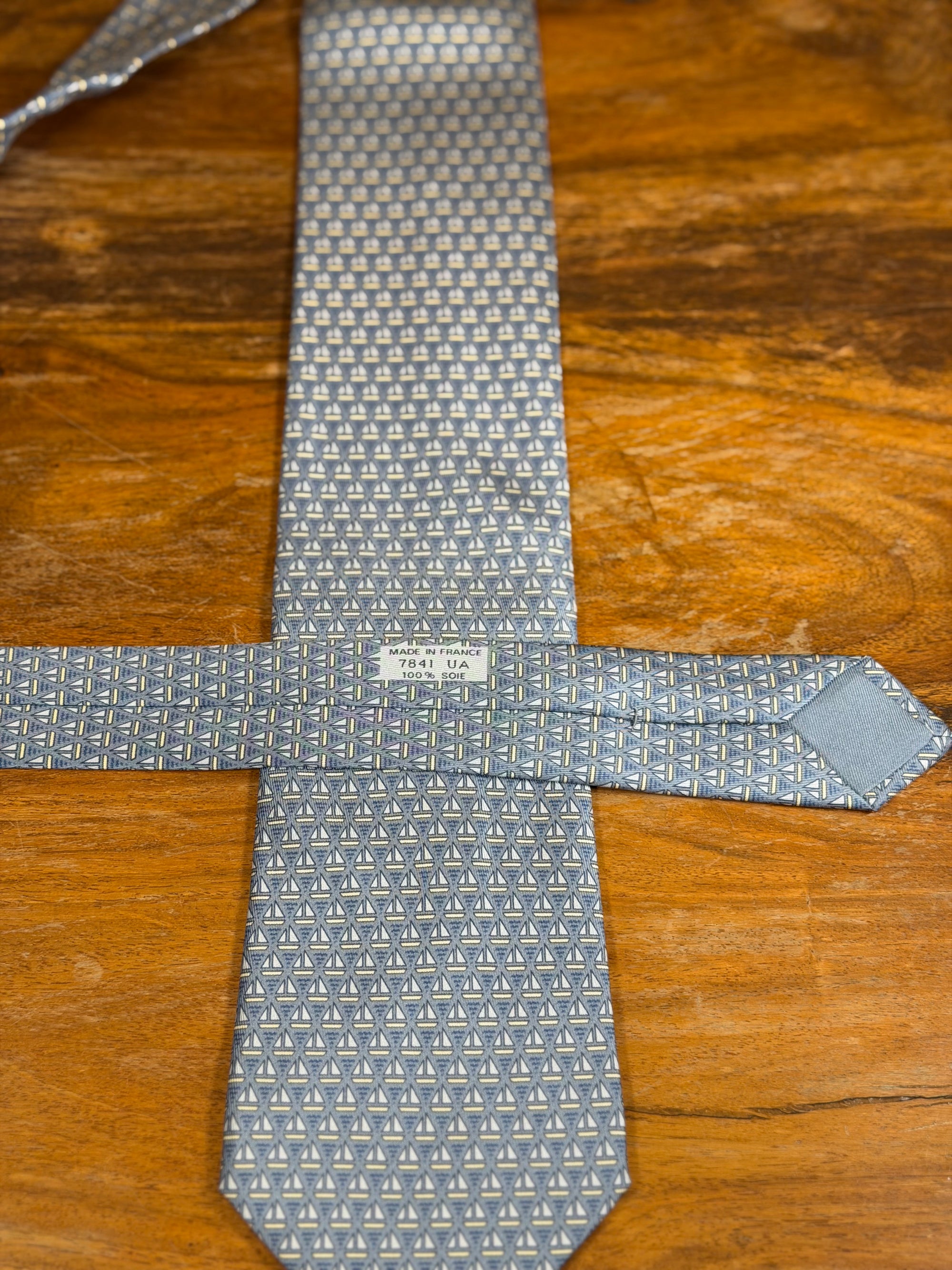 Corbata Hermés verde