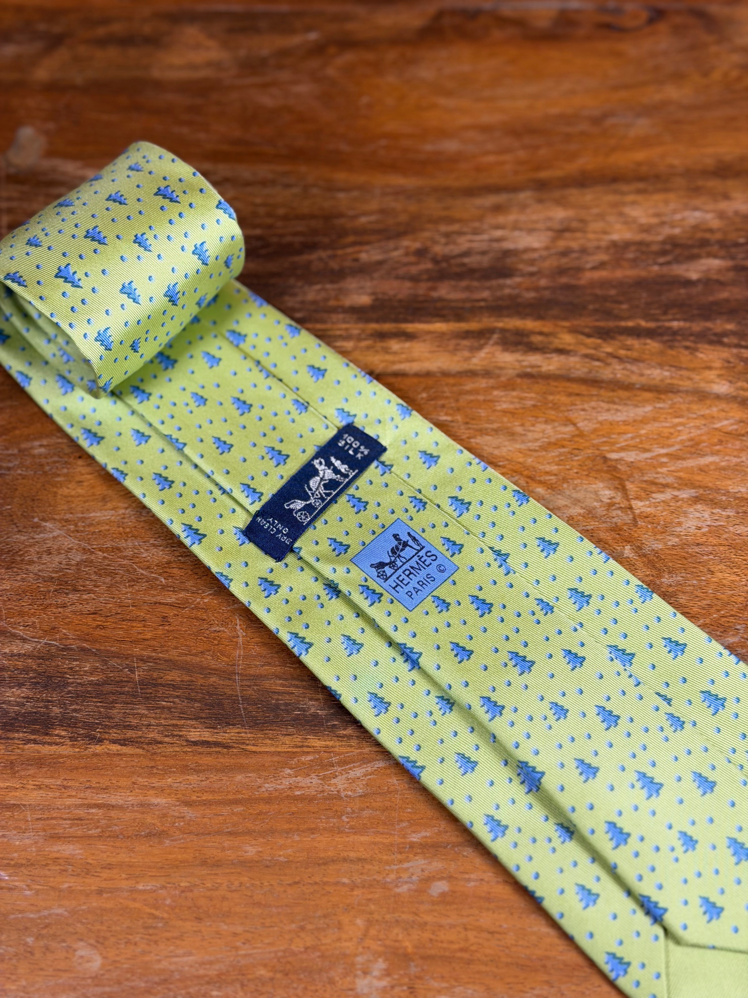 Corbata Hermés verde