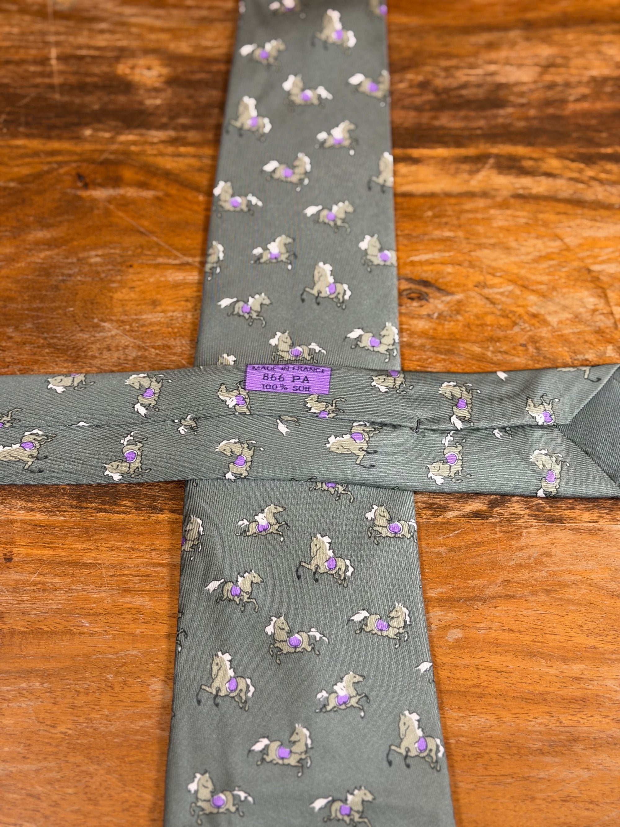 Corbata Hermés verde