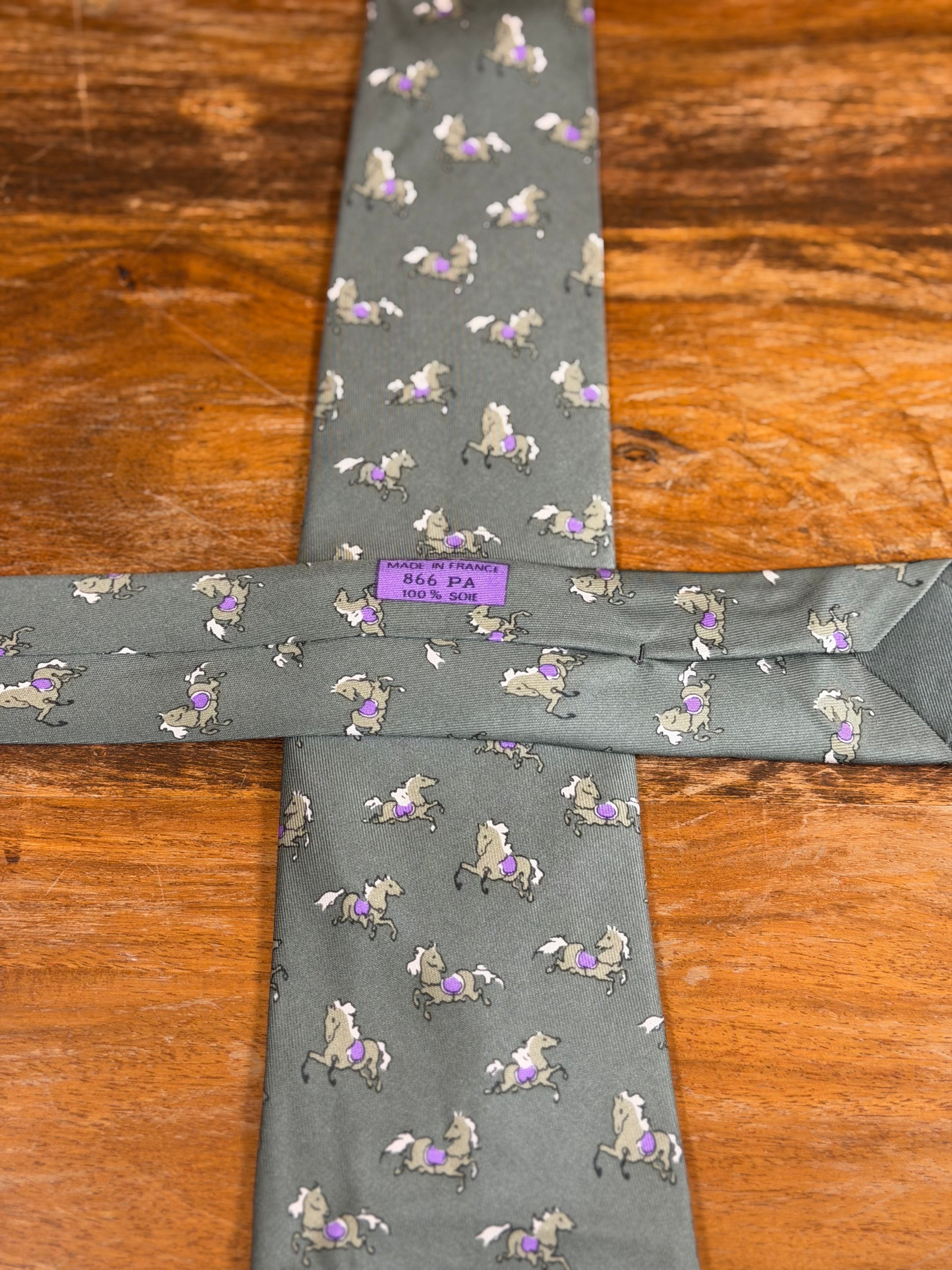 Corbata Hermés verde