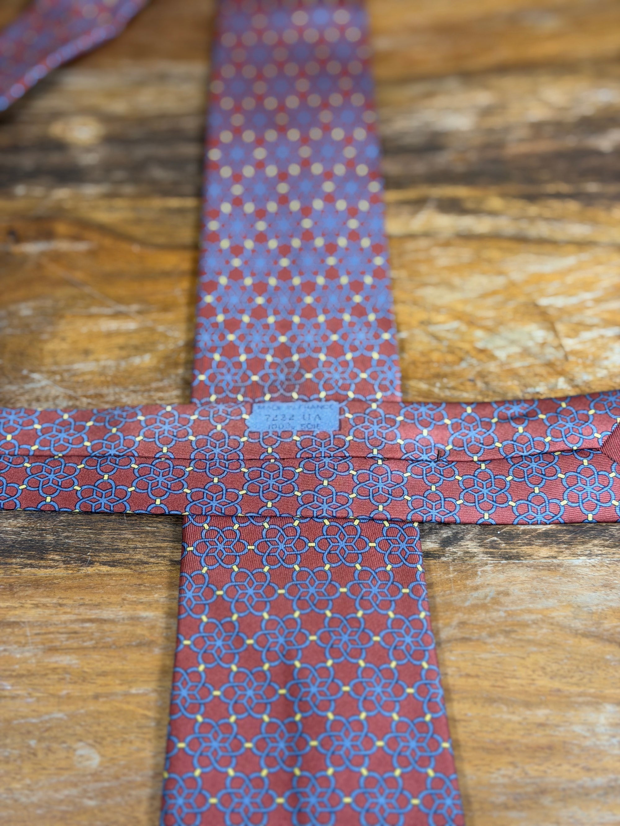 Corbata Hermés roja