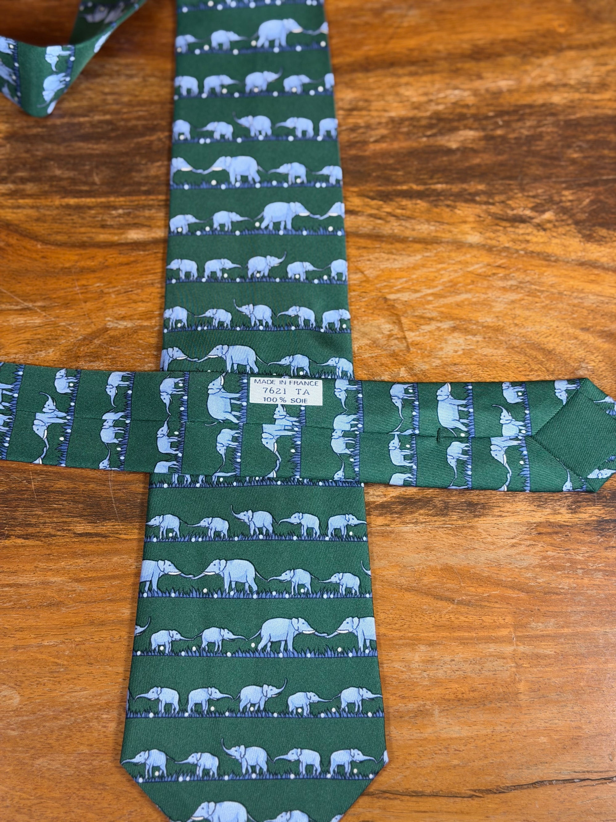 Corbata Hermés verde