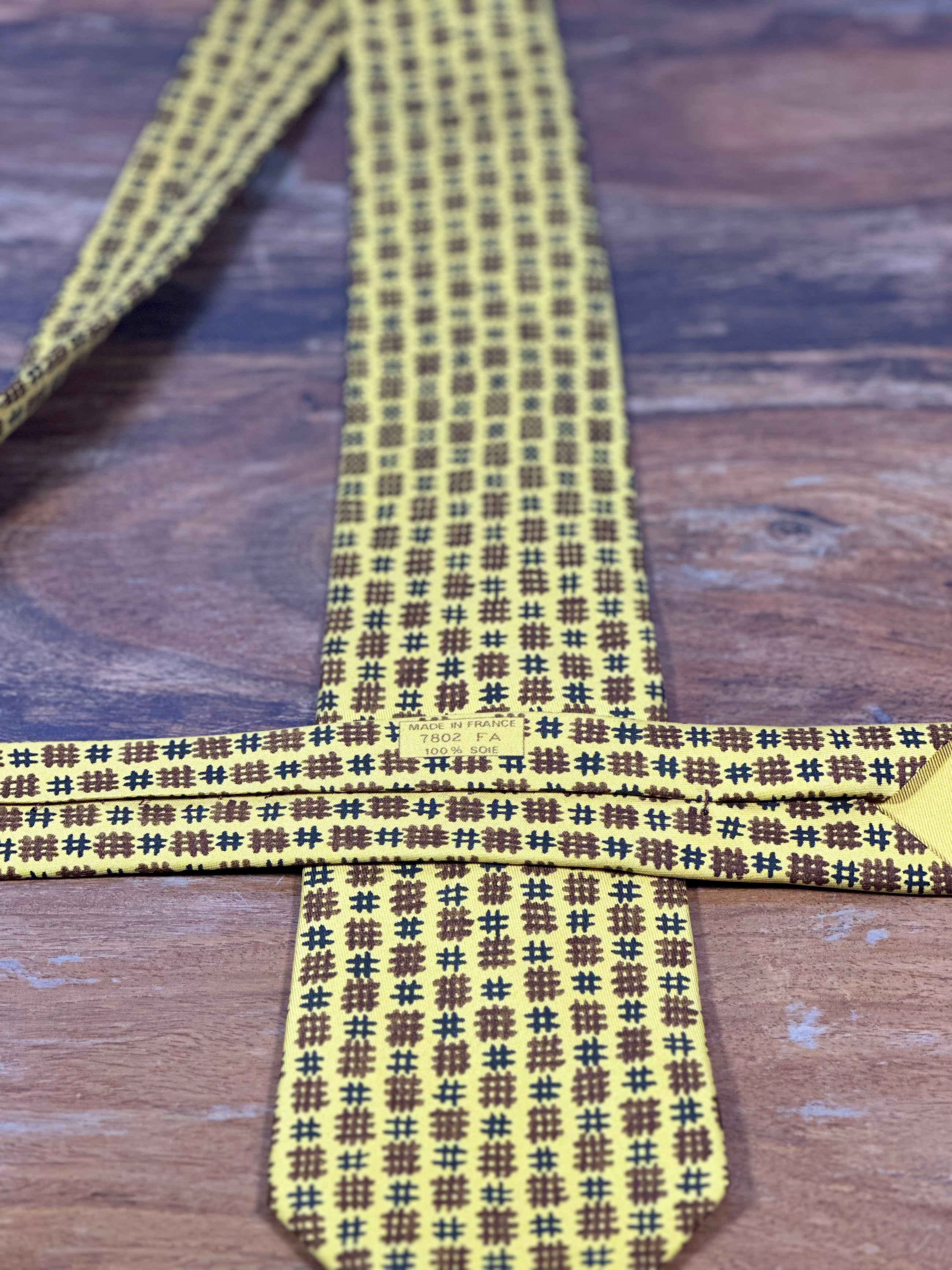 Corbata Hermés amarilla