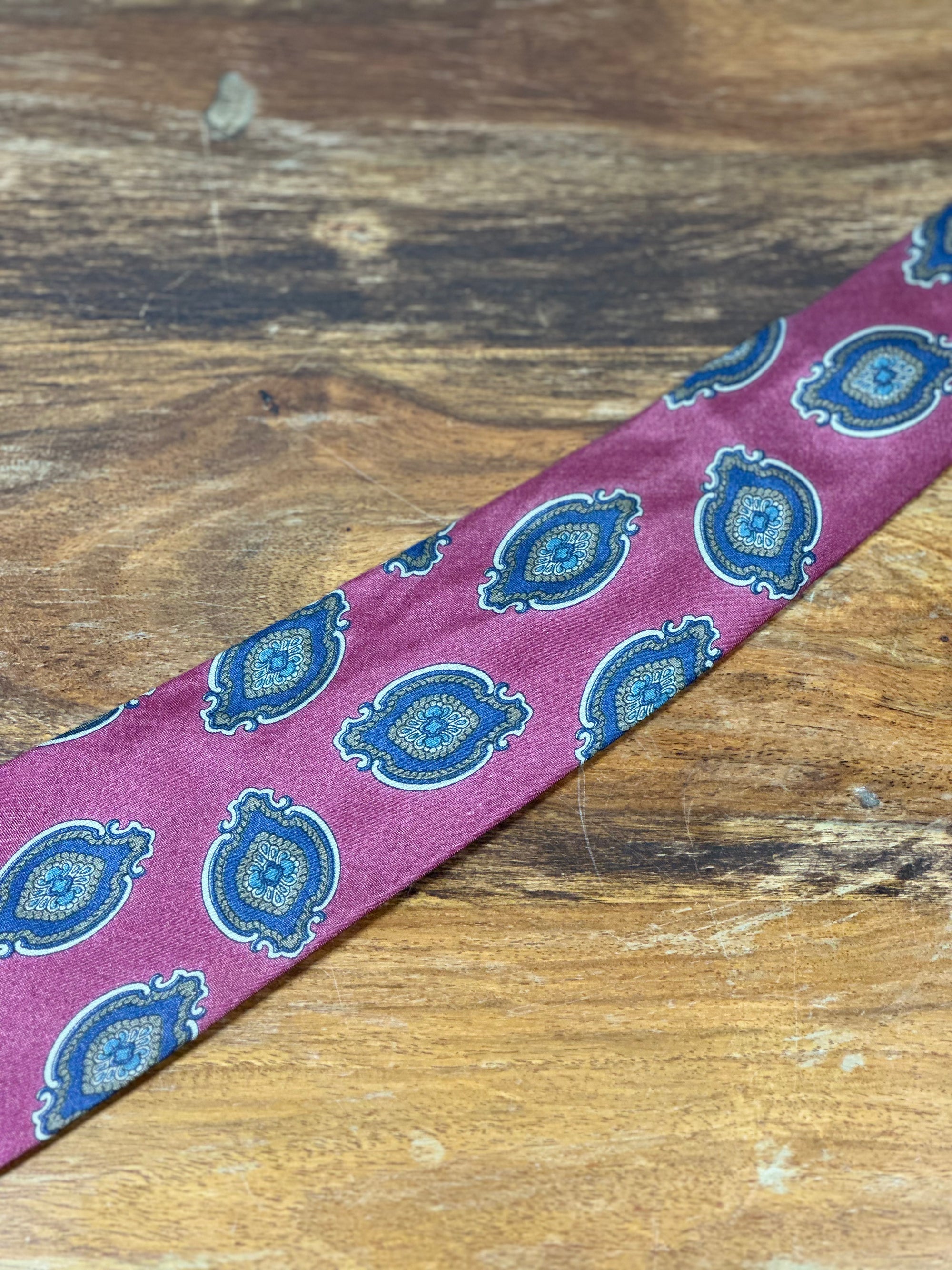 Corbata Linea Duebi burdeos
