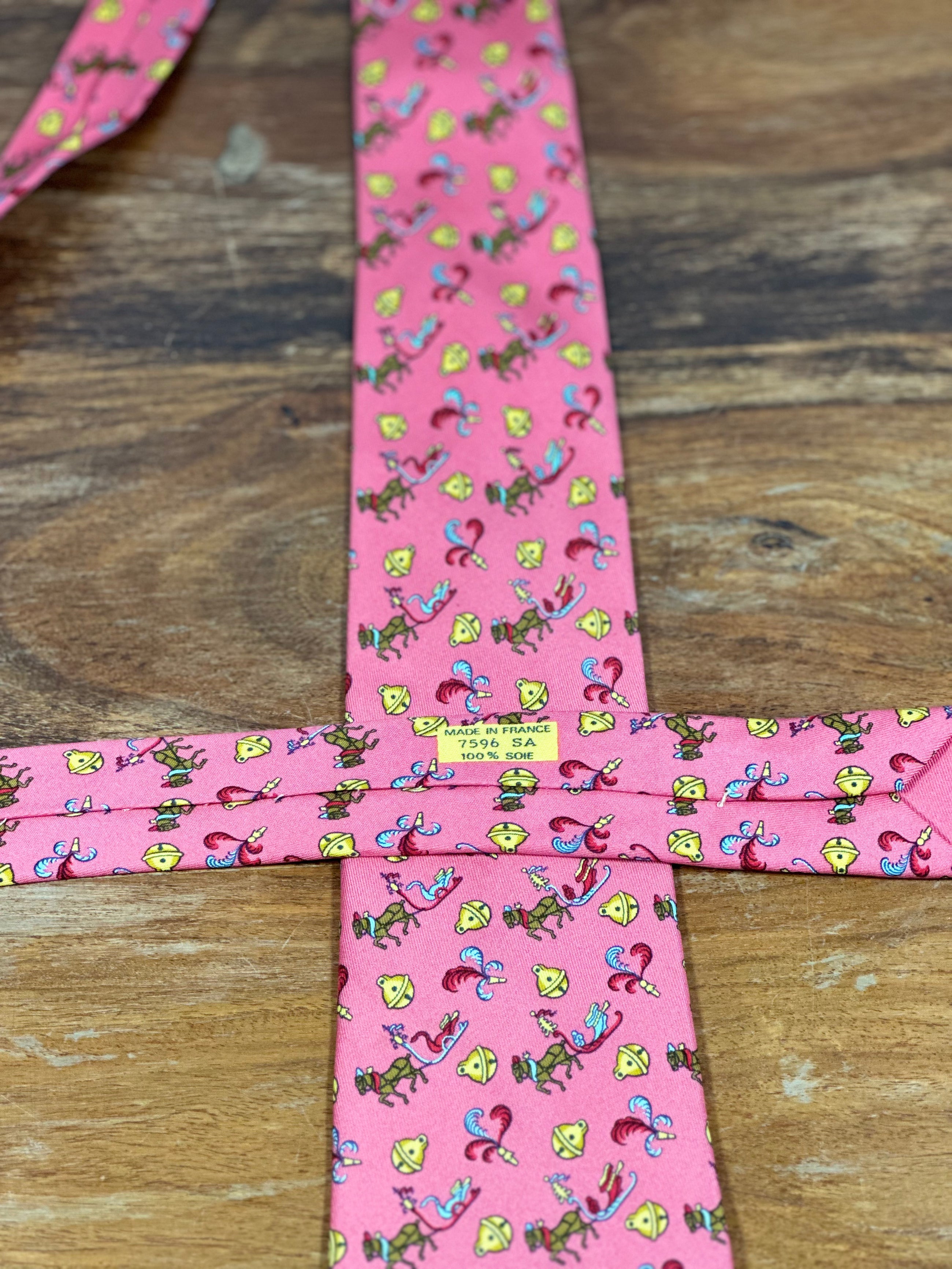 Corbata Hermés rosa