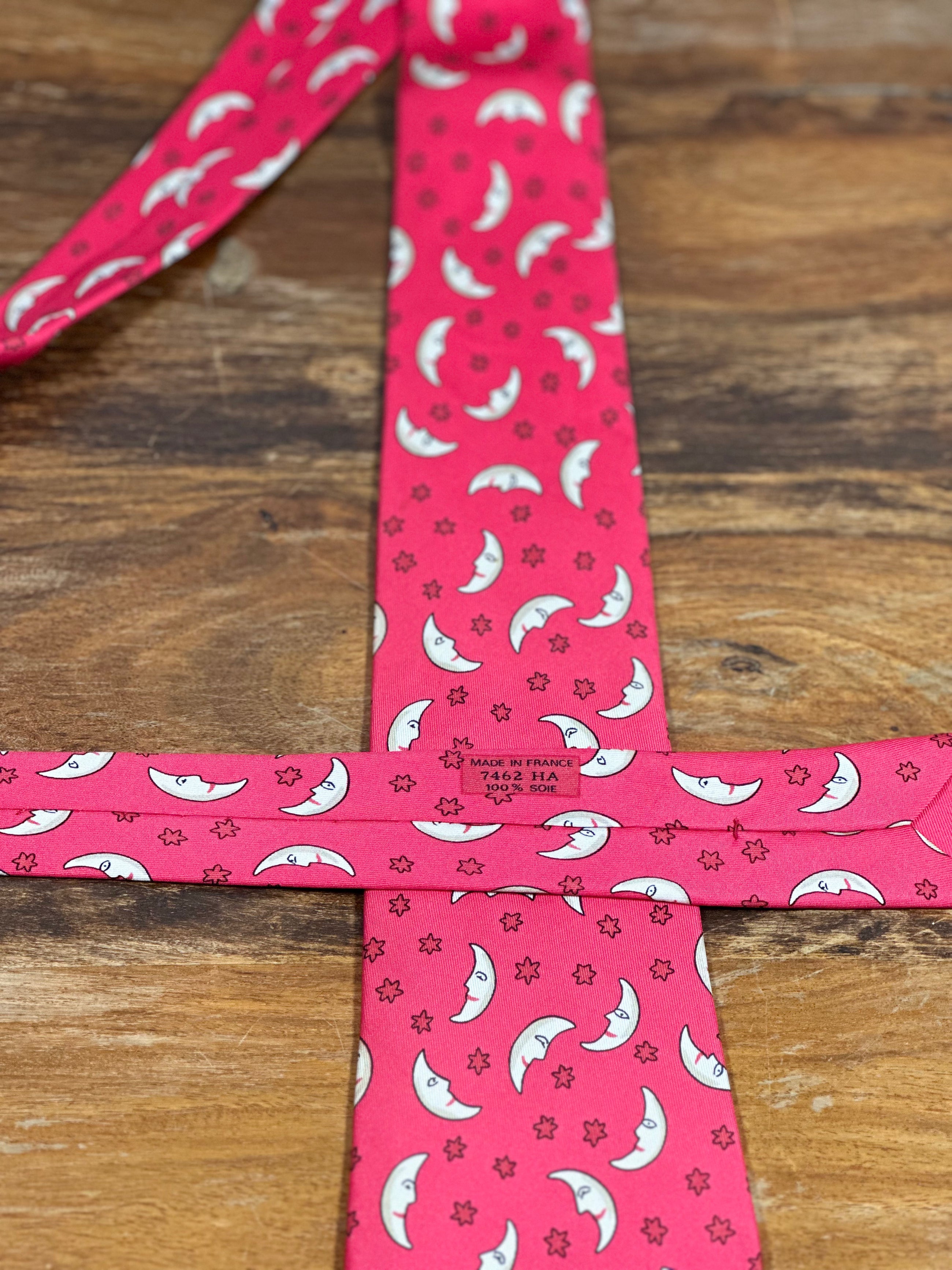 Corbata Hermés roja