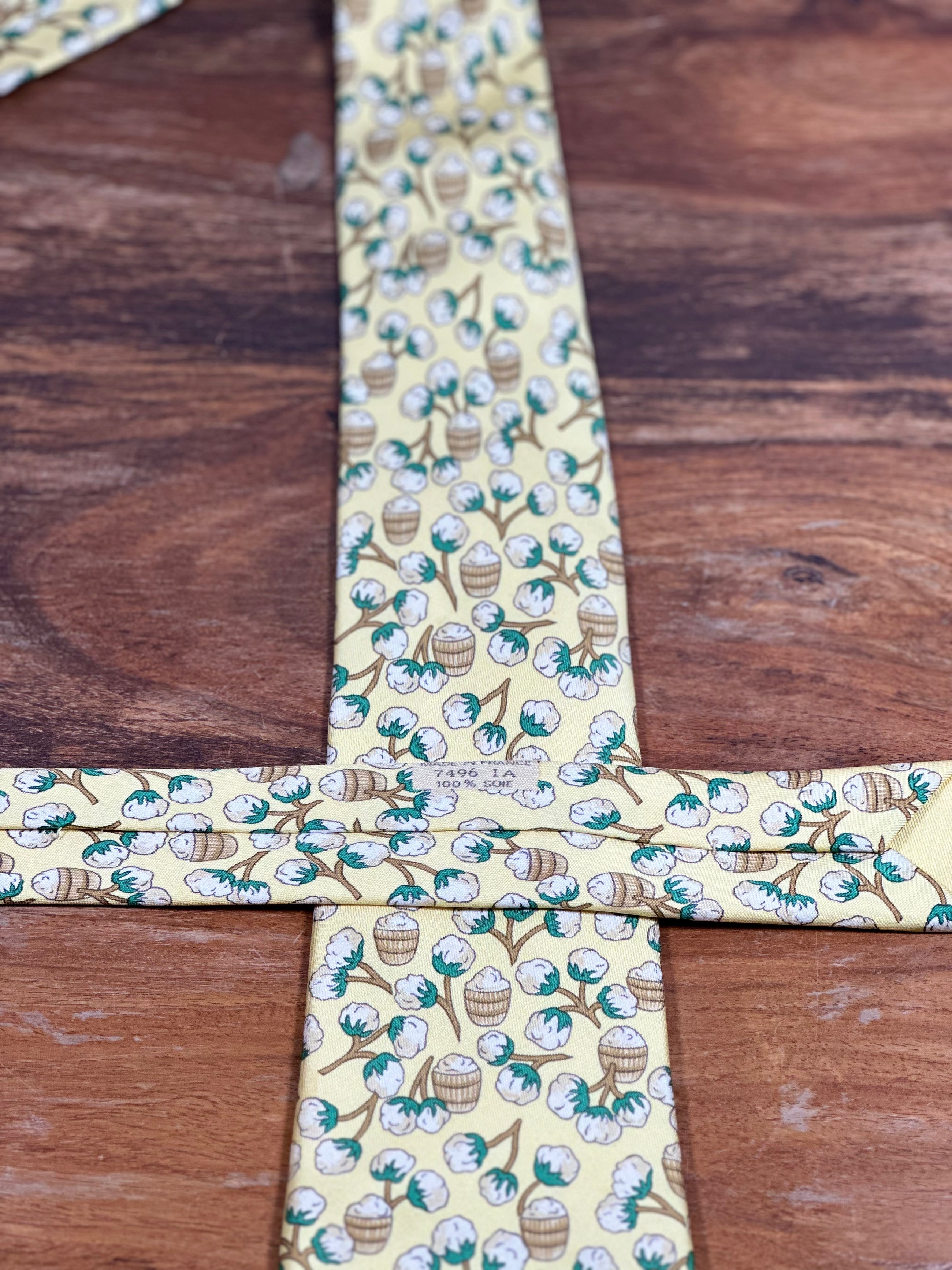 Corbata Hermés amarilla