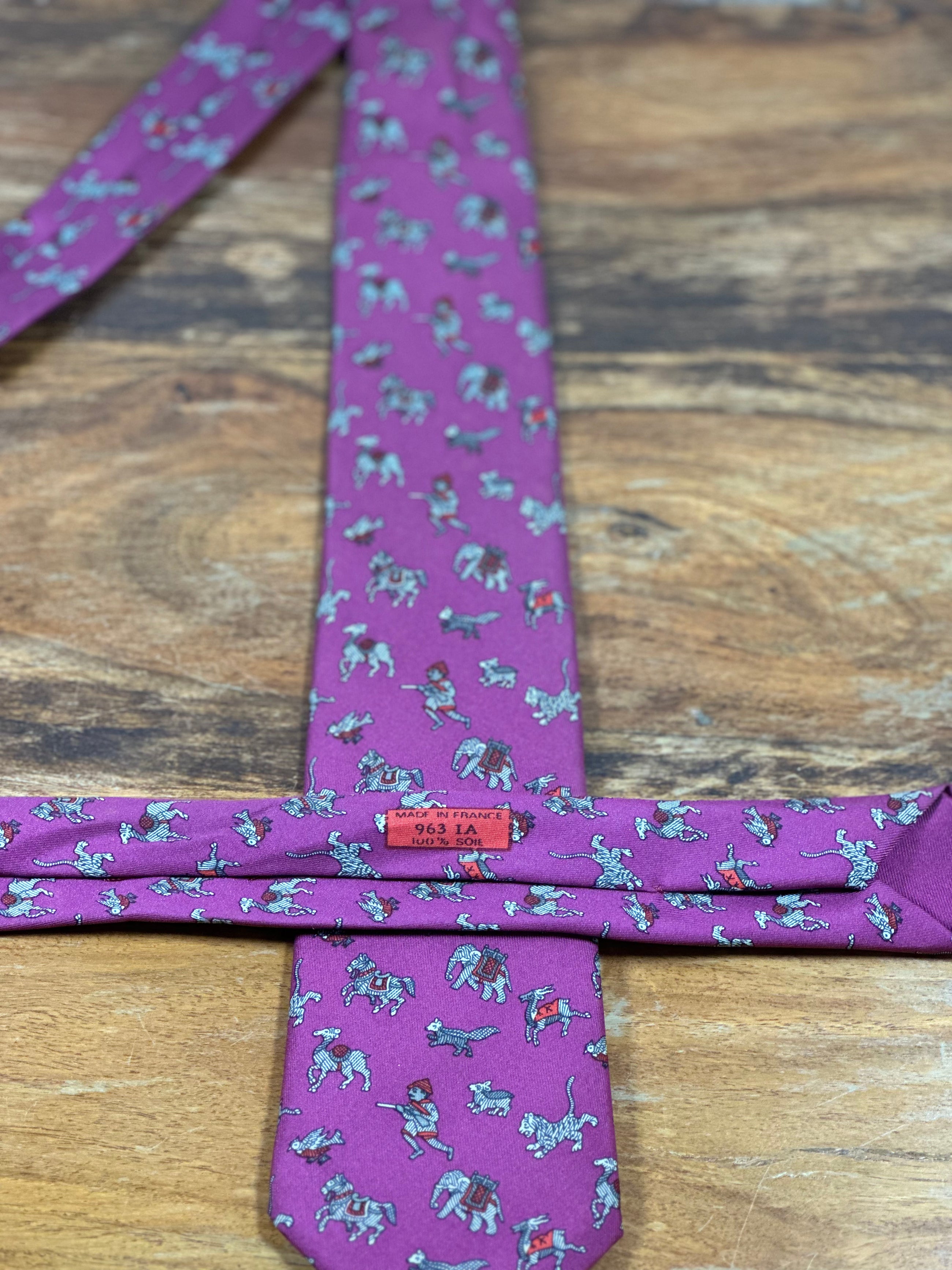 Corbata Hermés burdeos