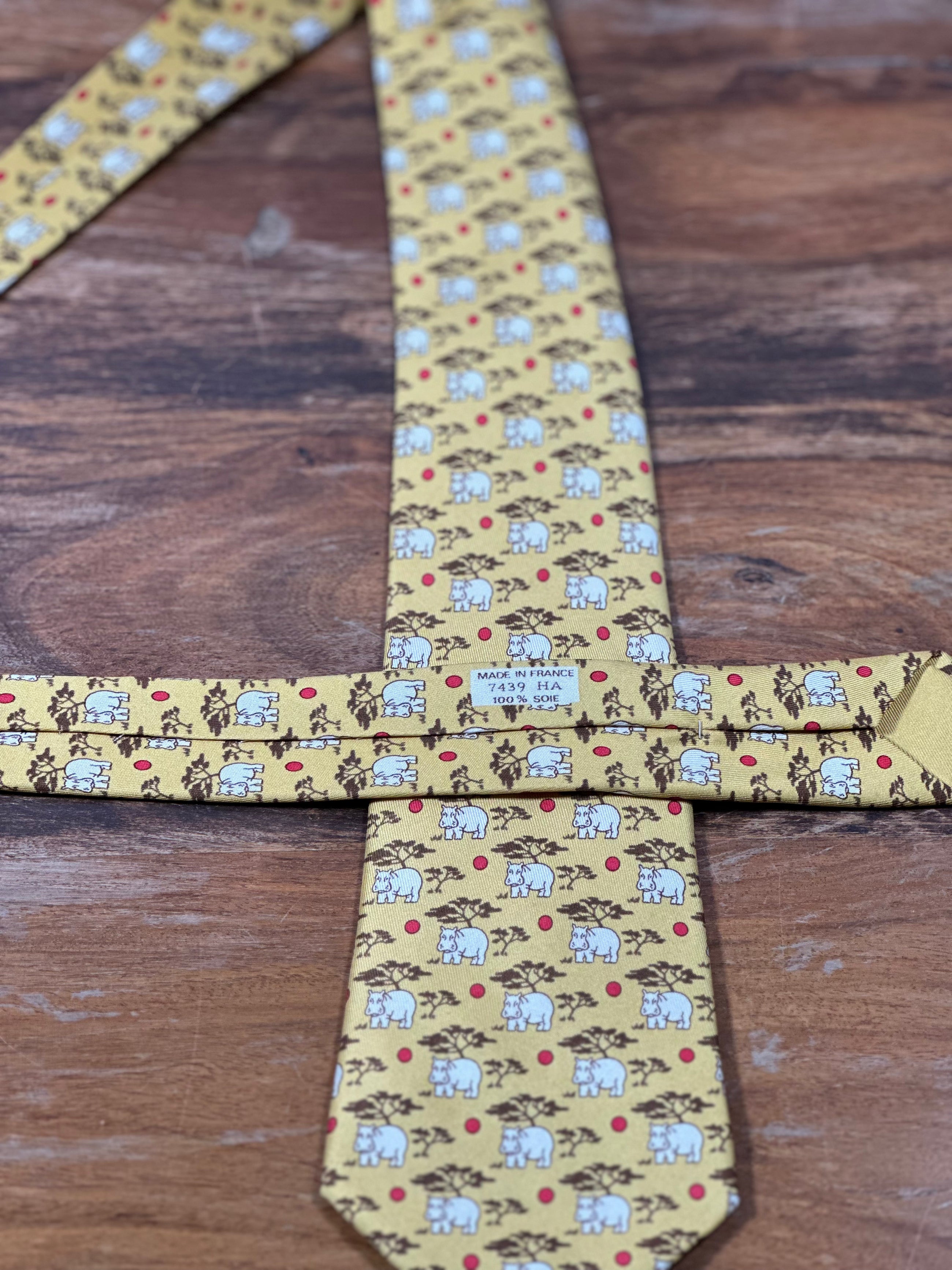 Corbata Hermés amarilla